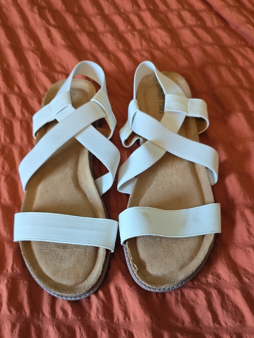 Women’s White Crisscross Comfort Sandals